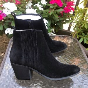 🆕 Frye and Co. Jacy Zip Bootie